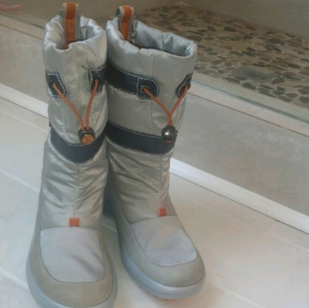 COLE HAAN SILVER BOOTS